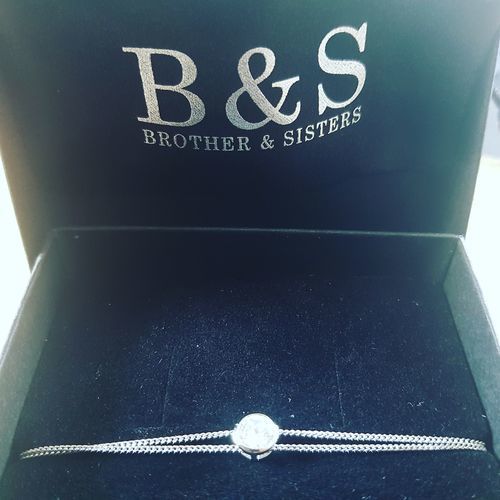 Customer photo review of Gloss Bracelet