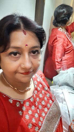 Customer photo review of Rubans Rose Gold Plated Zirconia Stone Studded Handcrafted Necklace Set.