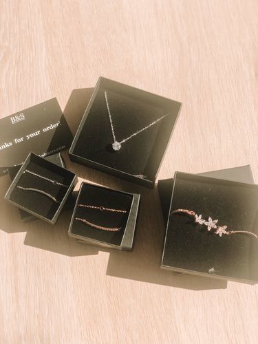 Customer photo review of Austrian Crystal Necklace