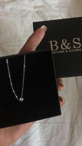 Customer photo review of Gloss Necklace