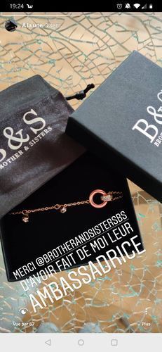 Customer photo review of Bracelet with Joined Rings & Crystals