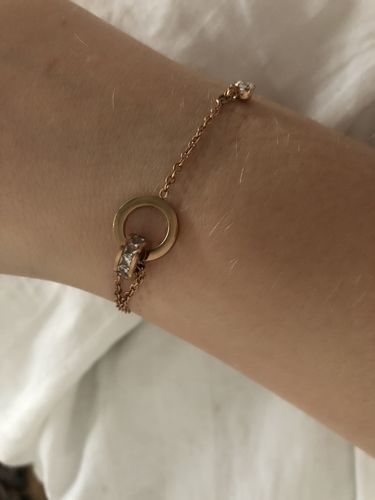 Customer photo review of Bracelet with Joined Rings & Crystals