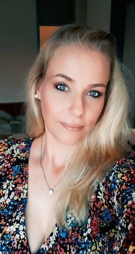 Customer photo review of Silver Circle Necklace