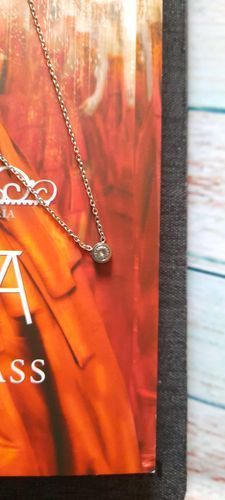 Customer photo review of Gloss Necklace