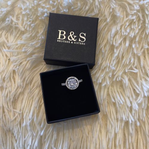 Customer photo review of Silver Circle Ring