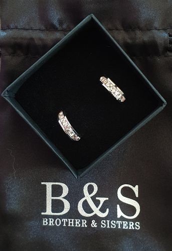 Customer photo review of Majesty Earrings