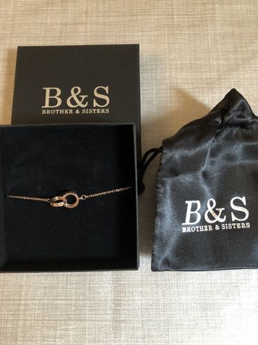 Customer photo review of Bracelet with Joined Rings
