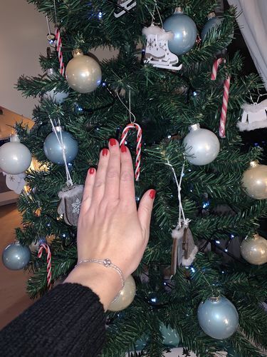 Customer photo review of Gloss Bracelet