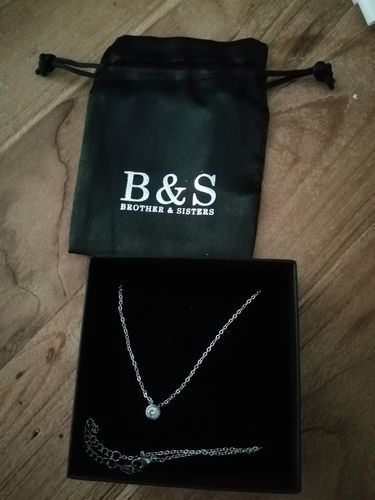 Customer photo review of Gloss Necklace