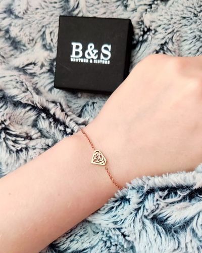 Customer photo review of Little Diamond Bracelet