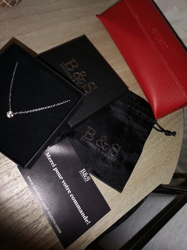 Customer photo review of Gloss Necklace