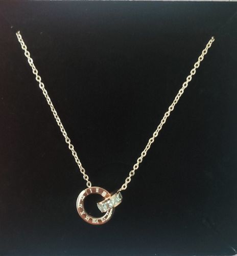 Customer photo review of Necklace with Joined Rings & Crystals