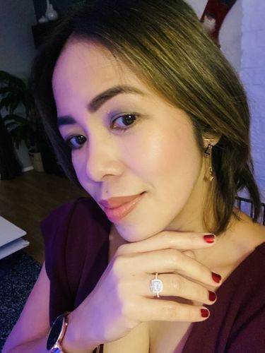 Customer photo review of Rose Gold Timeless Ring