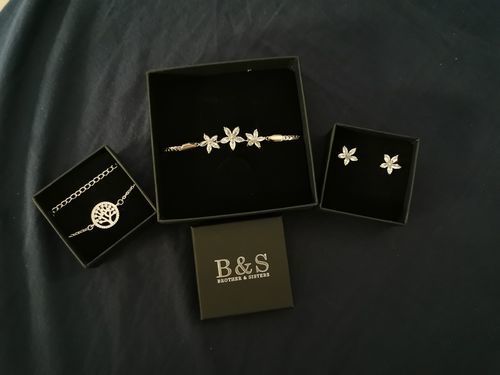 Customer photo review of Little Tree Bracelet