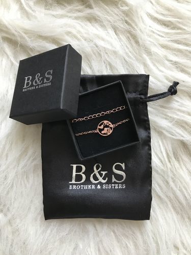 Customer photo review of Little Earth Bracelet