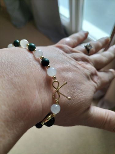 Customer photo review of Bracelet anti-douleur en malachite et pierre de lune | Or fin