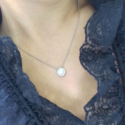 Customer photo review of Silver Circle Necklace