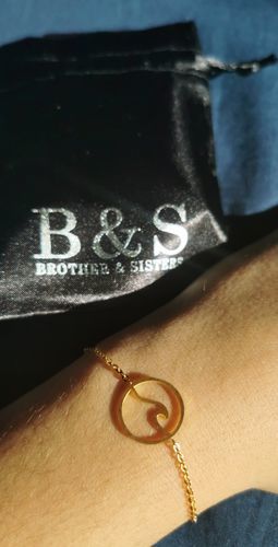 Customer photo review of Little Wave Bracelet