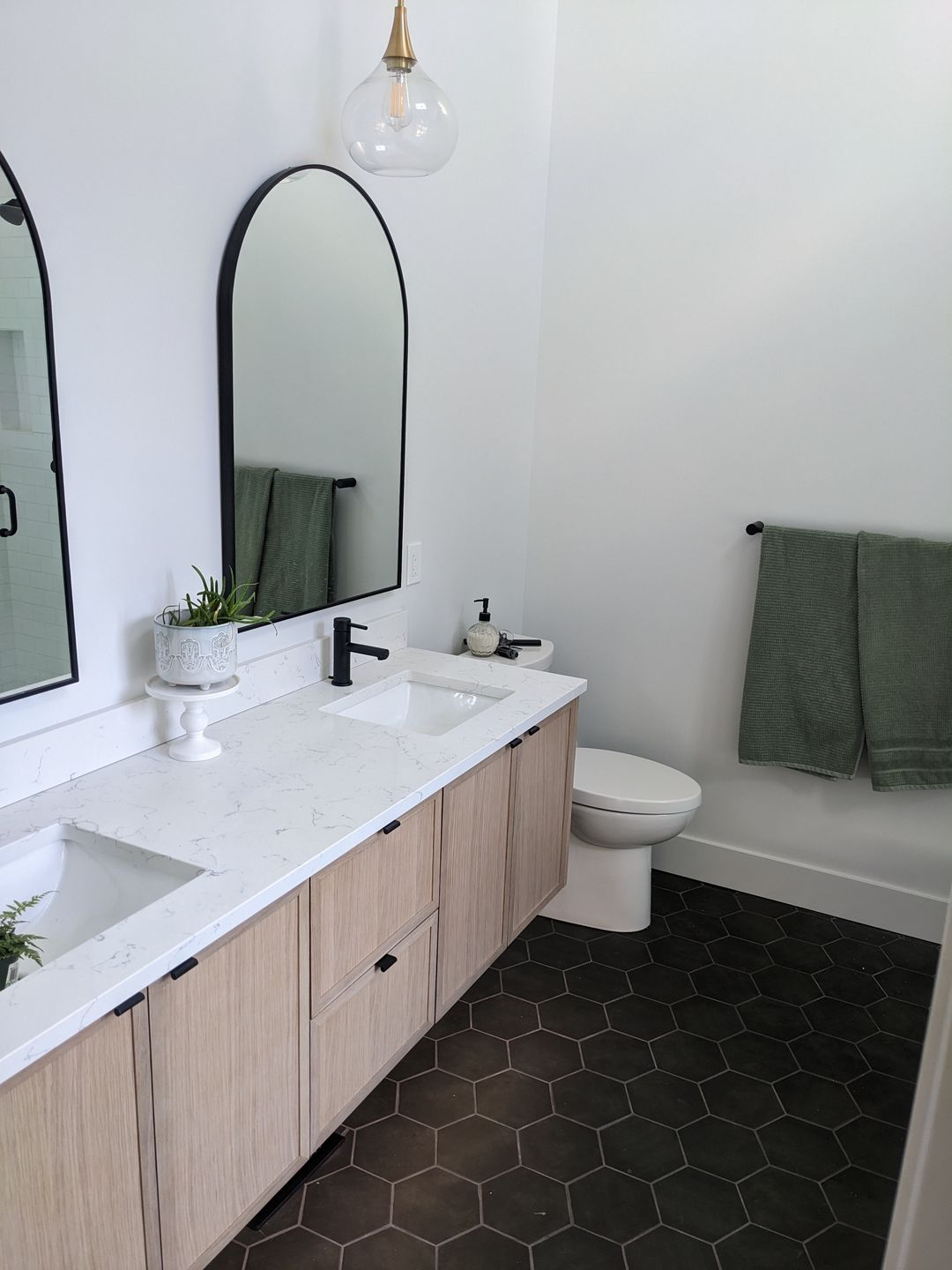 Customer photo review of Cape Breton 72" Wall Mount White Oak Bathroom Vanity, Double Sink