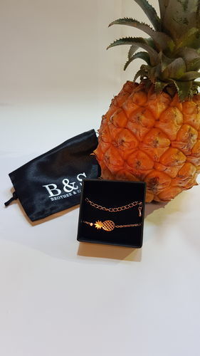 Customer photo review of Little Pineapple Bracelet