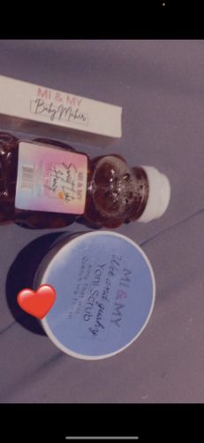 Customer photo review of Wet And Gushy Yoni Scrub