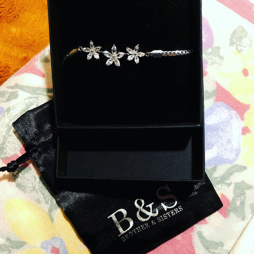 Customer photo review of Austrian Crystals Flowers