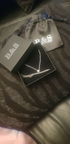 Customer photo review of Gloss Necklace