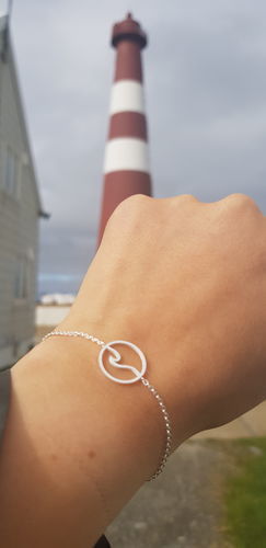 Customer photo review of Little Wave Bracelet