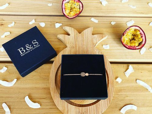 Customer photo review of Little Pineapple Bracelet