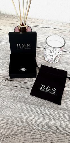 Customer photo review of Silver Timeless Ring