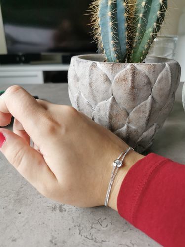 Customer photo review of Gloss Bracelet