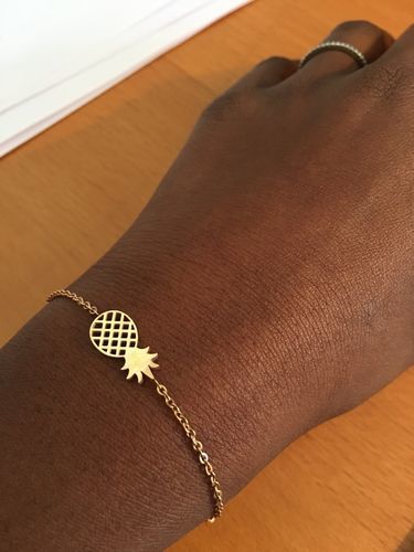 Customer photo review of Little Pineapple Bracelet