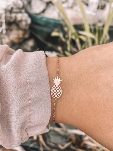 Customer photo review of Little Pineapple Necklace