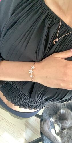 Customer photo review of Austrian Crystals Flowers Bracelet