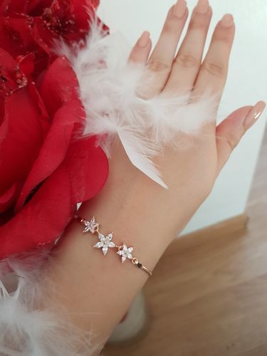 Customer photo review of Austrian Crystals Flowers Bracelet