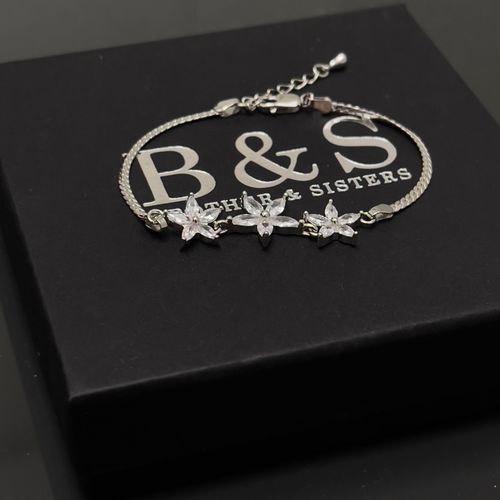 Customer photo review of Austrian Crystals Flowers