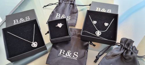Customer photo review of Silver Heart Necklace