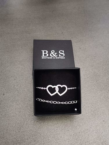 Customer photo review of Little Pineapple Bracelet