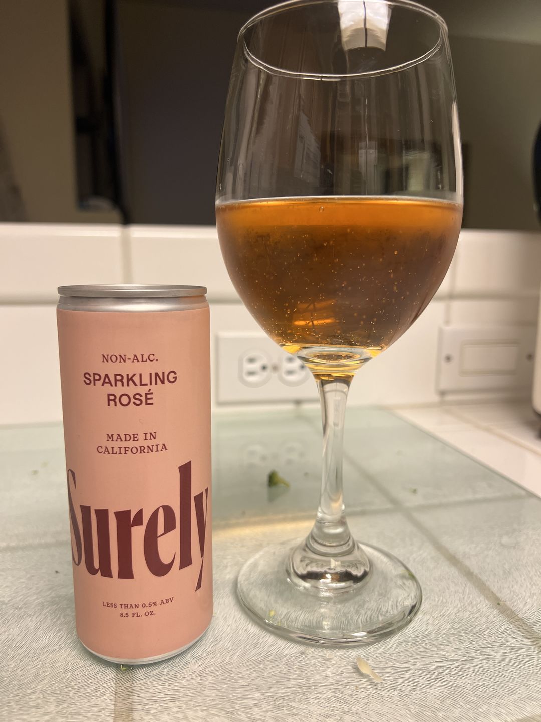 Customer photo review of Non-Alcoholic Sparkling Rosé Can 4-Pack