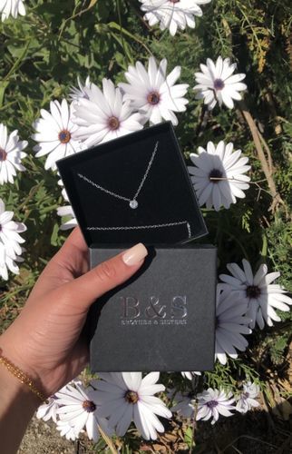 Customer photo review of Gloss Necklace