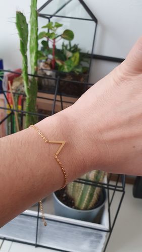 Customer photo review of Little V Bracelet