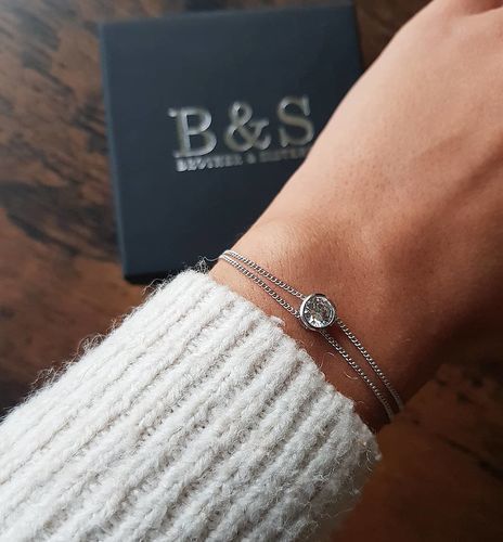 Customer photo review of Gloss Bracelet