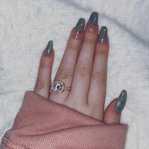 Customer photo review of Rose Gold Circle Ring