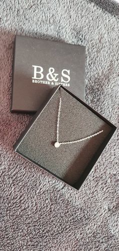 Customer photo review of Gloss Necklace