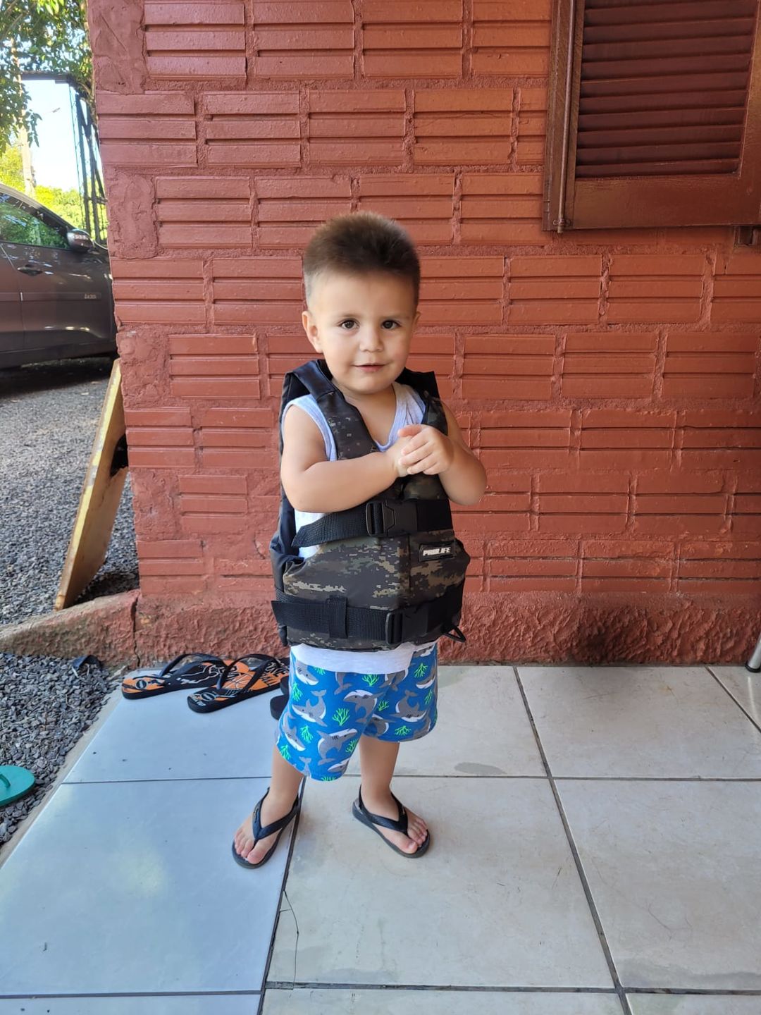 Customer photo review of Colete Flutuador Simetria Infantil