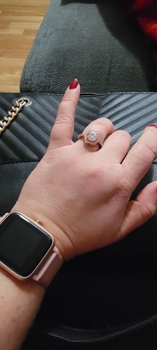 Customer photo review of Rose Gold Circle Ring
