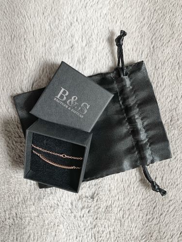 Customer photo review of Crystal Bar Bracelet