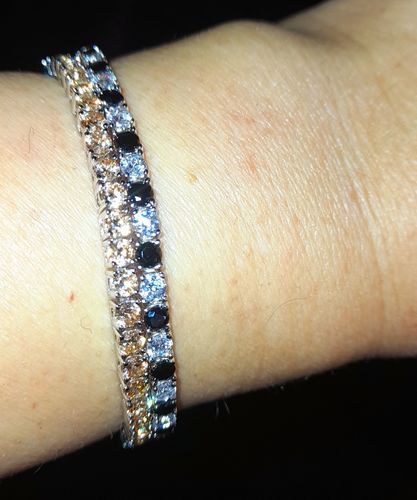 Customer photo review of Bracciale Tennis zirconi alternati Nero e bianco 3mm