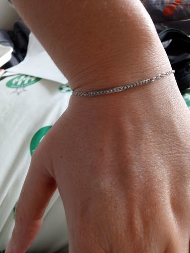Customer photo review of Crystal Bar Bracelet