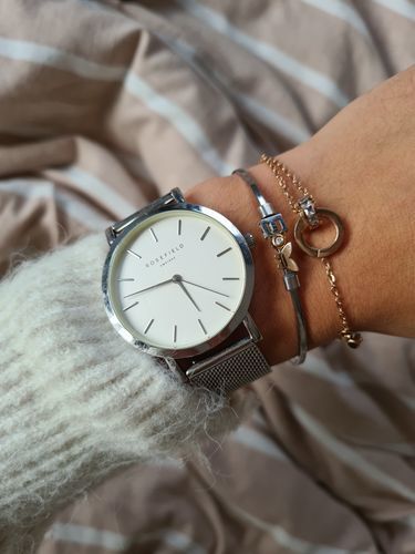 Customer photo review of Bracelet with Joined Rings & Crystals